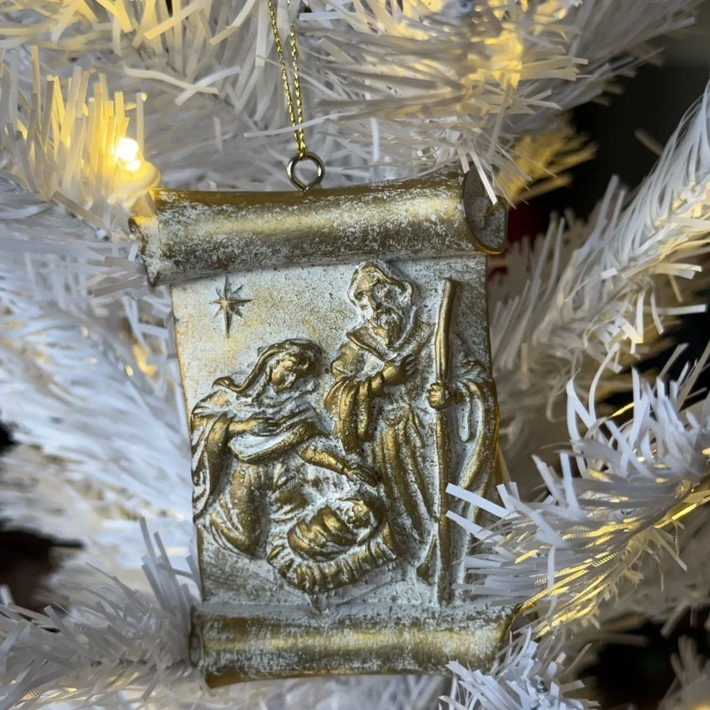 Vintage 1974 Heavy Gold Scroll Nativity Scene Collectible Ornament
